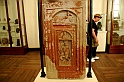 Stele a bassorilievo con Iside da un lato e Serapide dall'altro_01